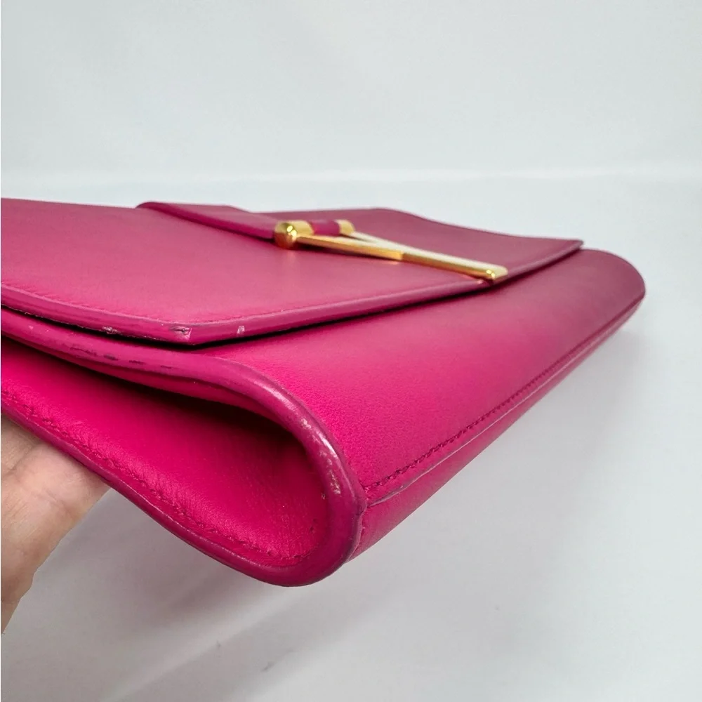 Authentic Saint Laurent - YSL Chyc Large Pink Leather Clutch - Picture 9 of 10